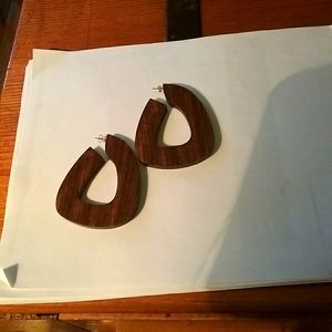 Mahogany wood post hoops